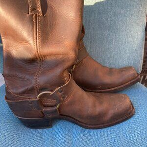 Brown leather Frye motorcycle boots size 9.5